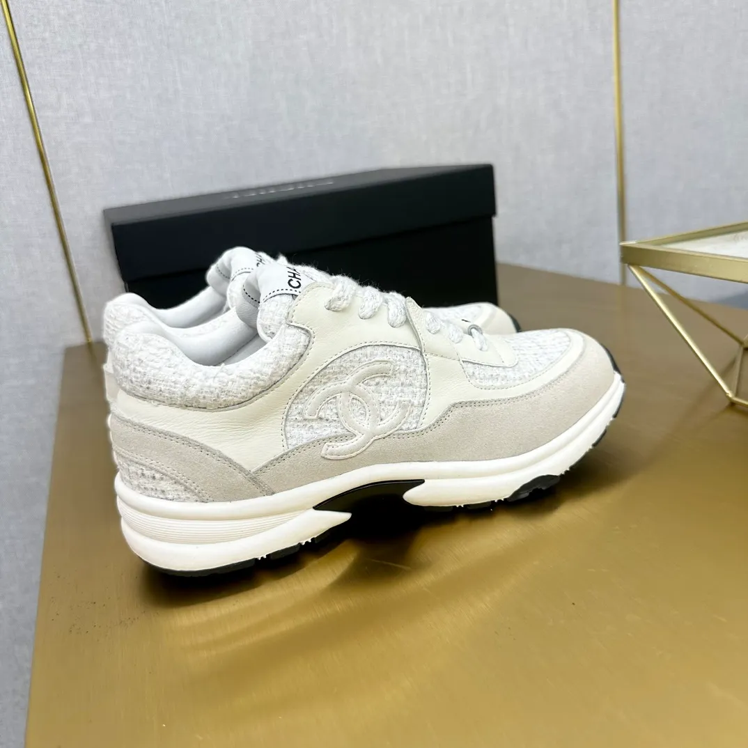 👟👟Ex-factory price 480👟👟 Women's Shoes Women's Clothing Chanel Chanel - 2023 Counter Top Casual Sports Shoes This classic design; the upper is electro-embroidered with a variety of techniques; the outsole is fashionable and sporty; it is unusual to incorporate a variety of color matching elements... The diversified mix and match is very beautiful and versatile, and can be used for leisure, fashion, sports and outdoor... ꫛꫀꪝ Go➫ Material: ❶The upper is made of: original imported mercerized velvet + double-layer breathable mesh ❷The inner lining is made of: the original imported breathable mesh ❸The outsole is based on: original T👟👟factory price U combination outsole. Counter boutique packaging complete set for women 35–41 and men 38-46
